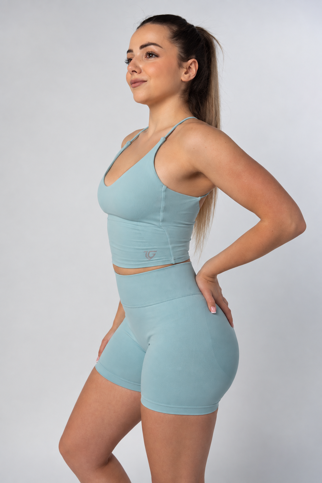 Sculpt Gym Shorts Green , side view